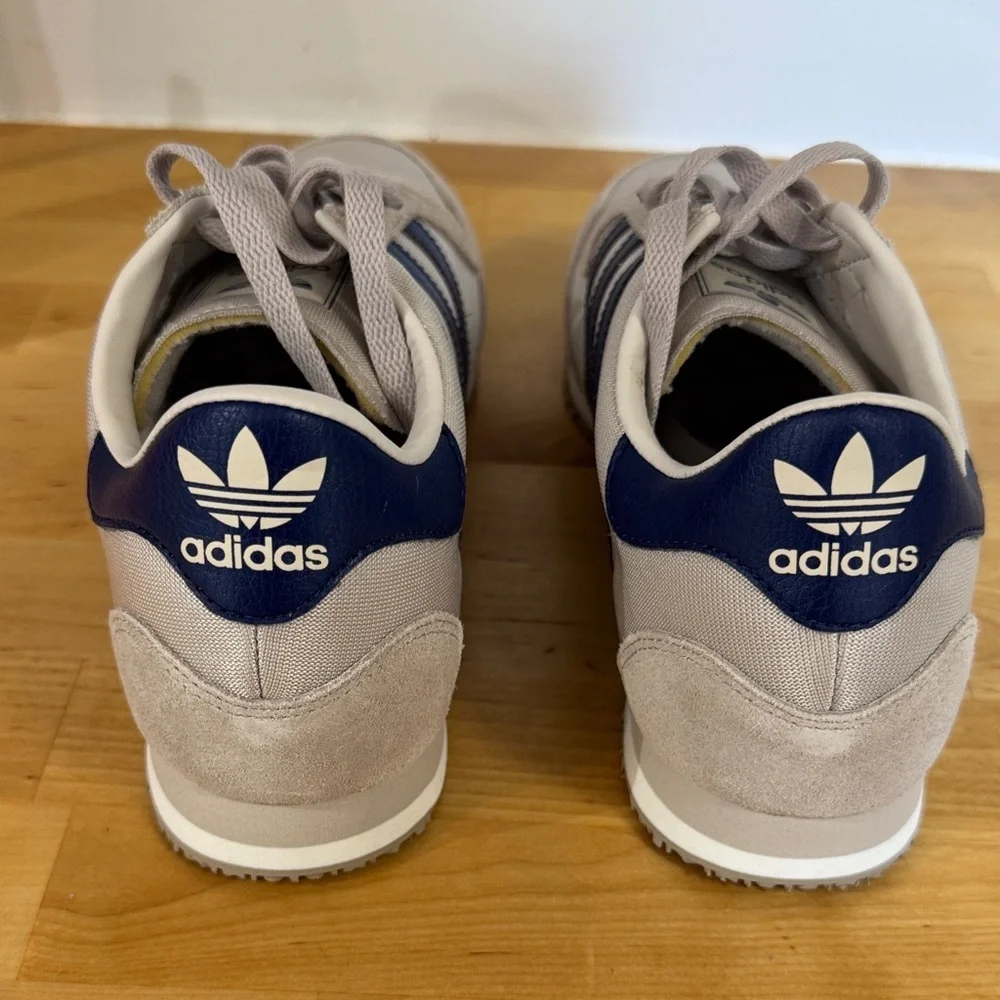 Adidas GALAXY OG SHOES Light Tan and Navy Blue. Mens 7.5